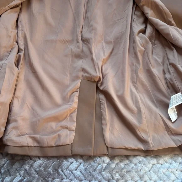 NWT Forever 21 faux Leather Blazer taupe size medium - Picture 8 of 10